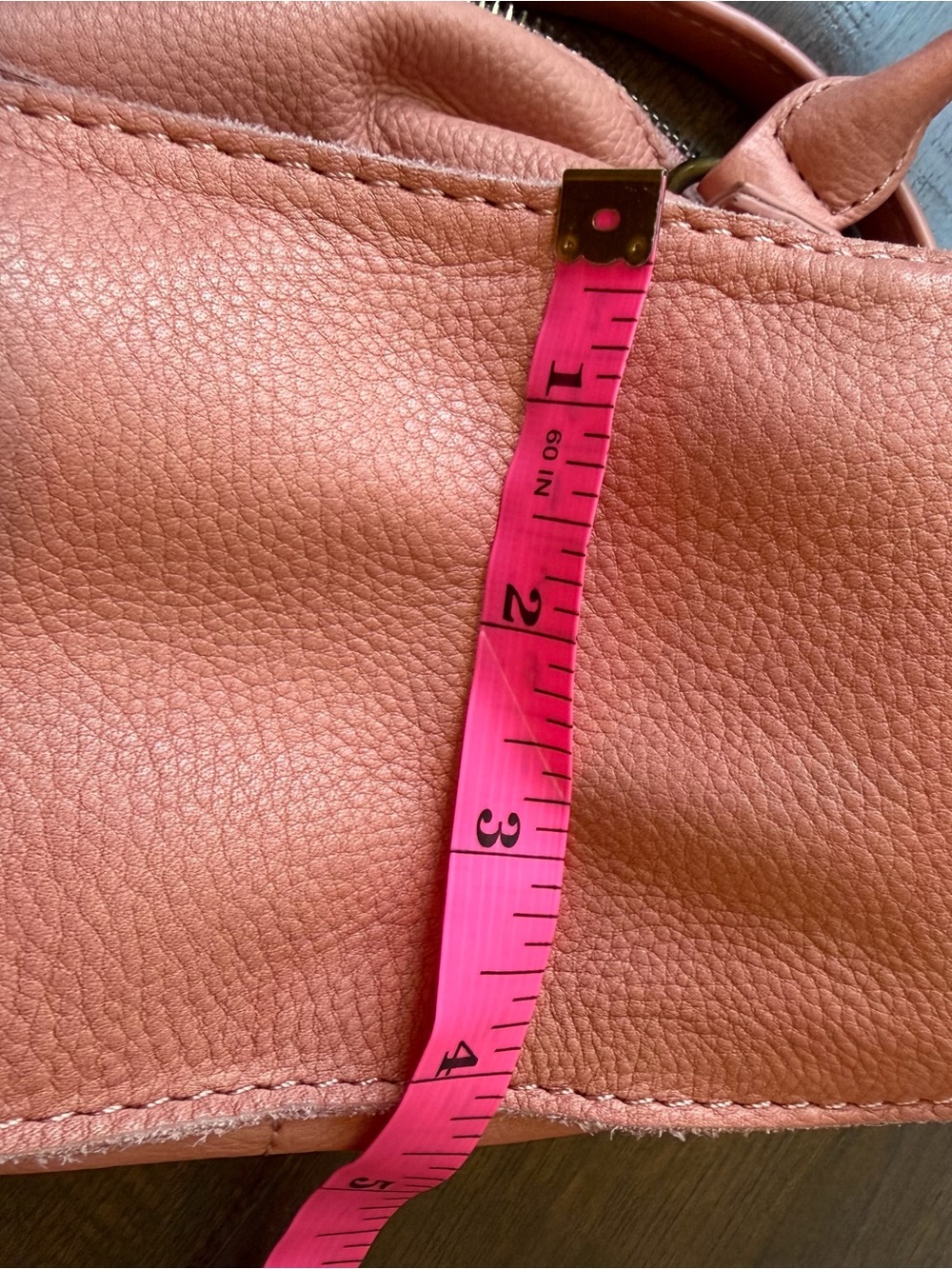 American Leather Co. Coral Pink Leather Shoulder Bag with Crossbody Strap - Picture 10 of 11